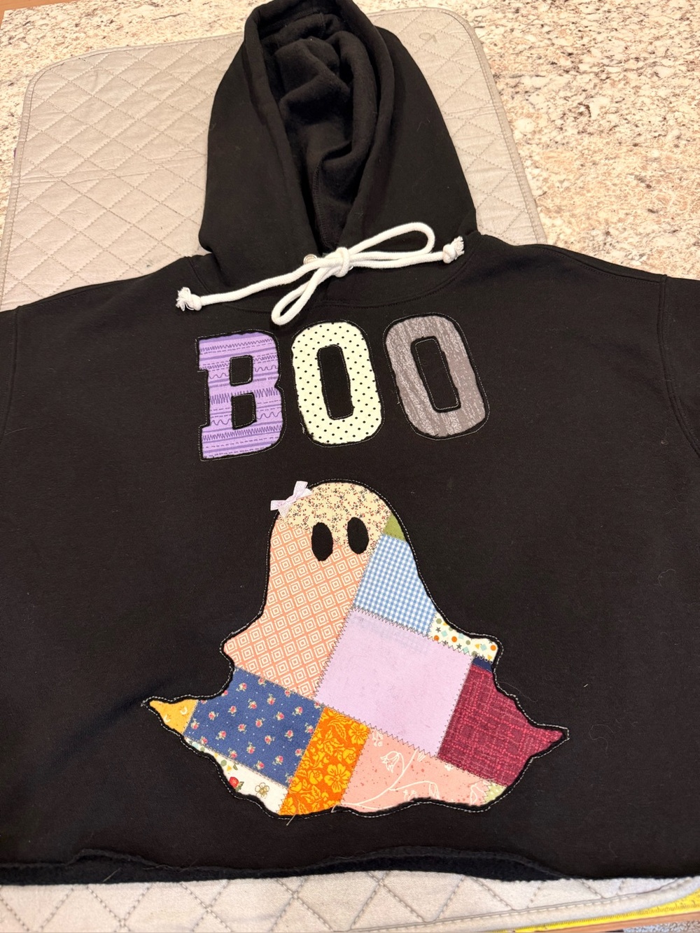 OOAK Halloween Ghost Patchwork Appliqué Cropped Hoodie NWT S - Picture 7 of 11